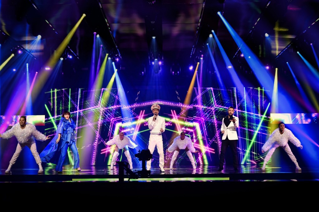 Voditelji finala (Foto: SVT / Stina Stjernkvist / Melodifestivalen)