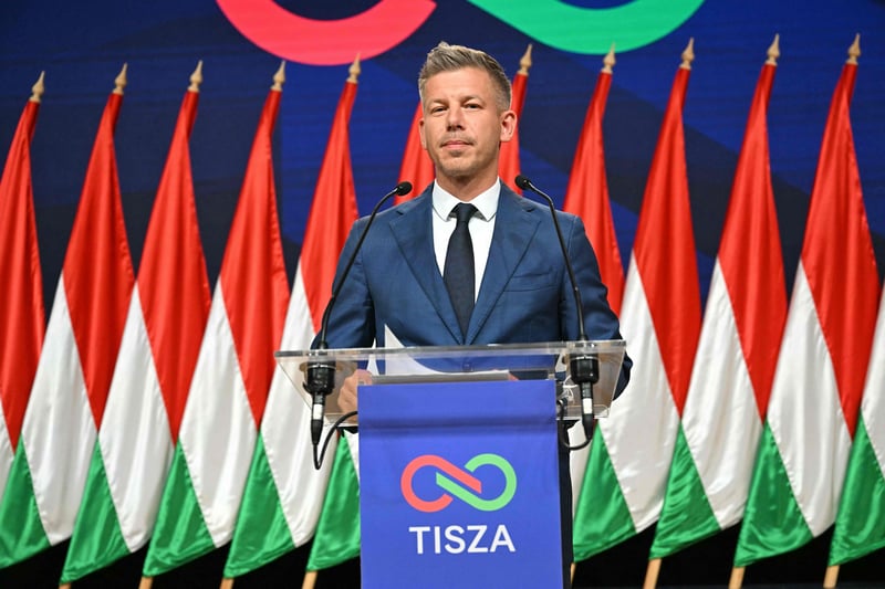 TOPSHOT-HUNGARY-POLITICS-ELECTION-MAGYAR-PRESSER